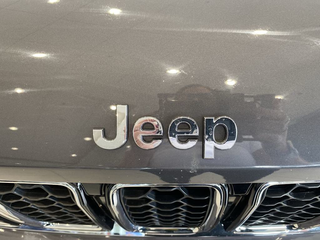 Thumbnail: 2023 Jeep Grand Cherokee - 5