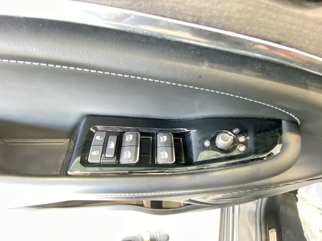 Thumbnail: 2023 Jeep Grand Cherokee - 23