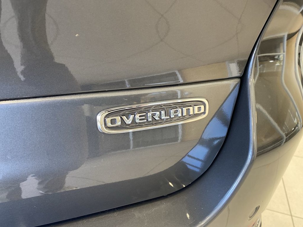 Thumbnail: 2022 Jeep Grand Cherokee L - 21