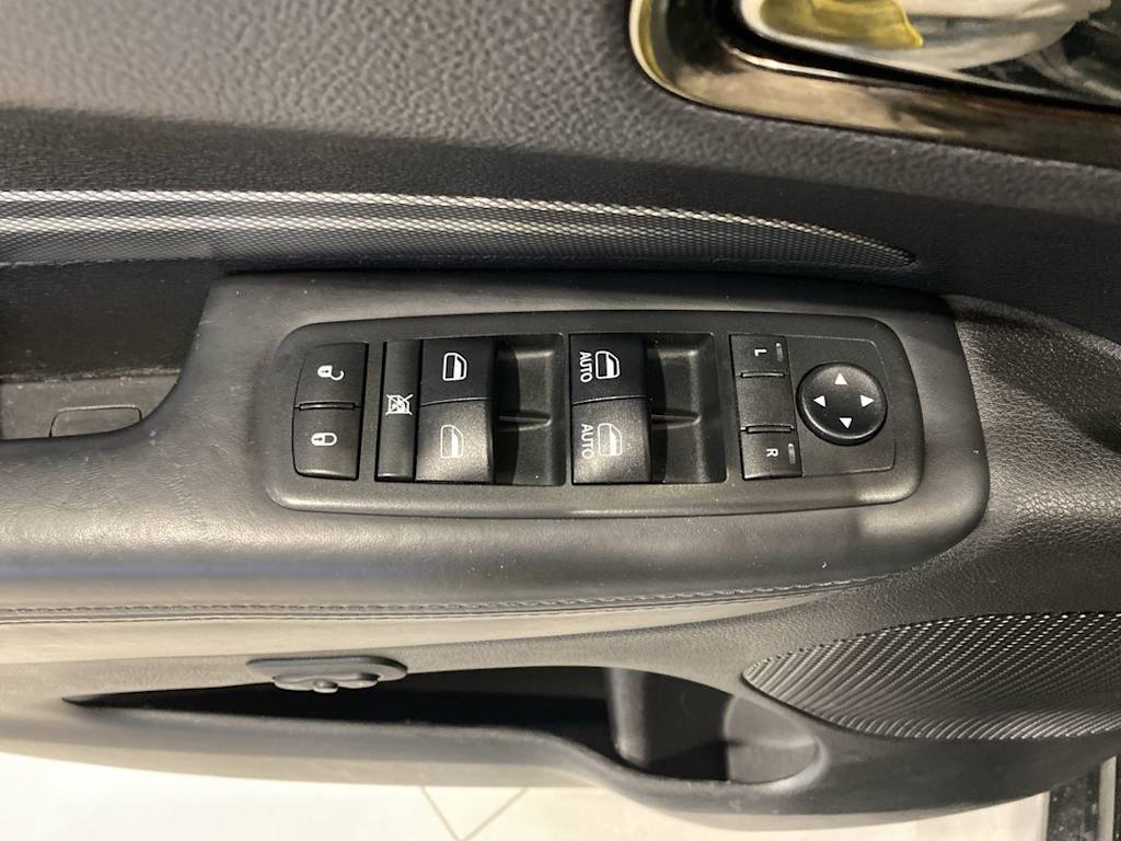 Thumbnail: 2019 Dodge Durango - 23