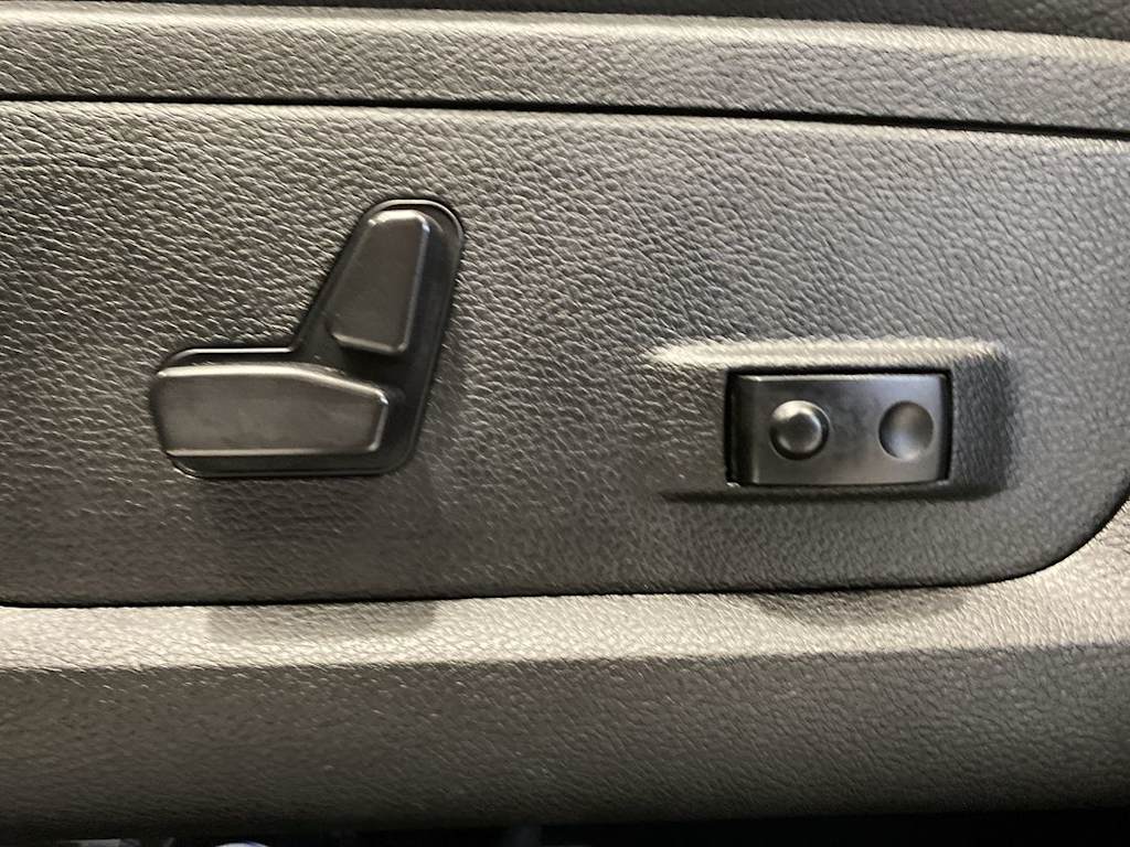 2021 RAM 1500 Classic SLT 22