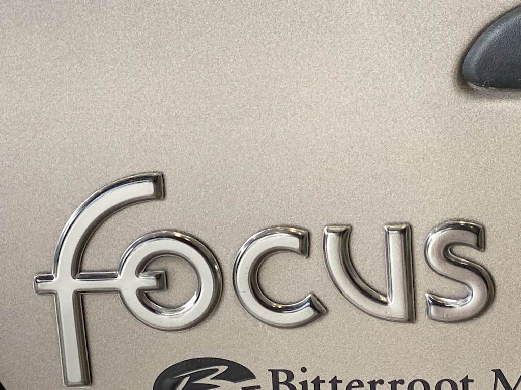 Thumbnail: 2003 Ford Focus - 19