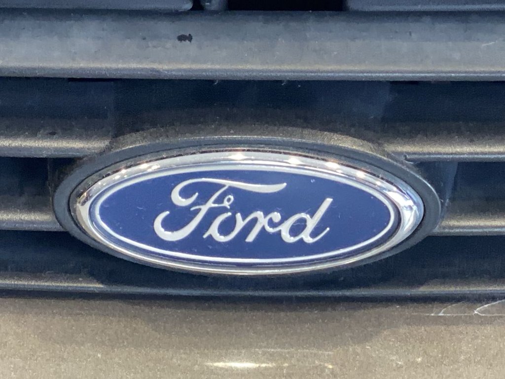 Thumbnail: 2003 Ford Focus - 6