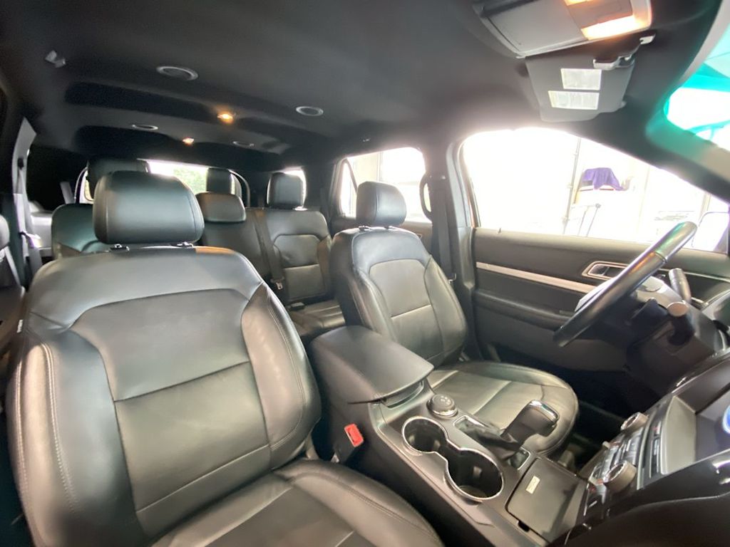 Thumbnail: 2017 Ford Explorer - 10