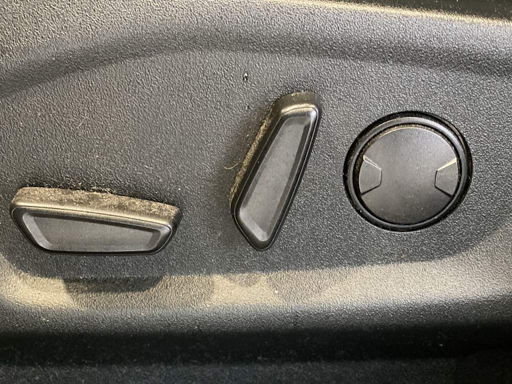 Thumbnail: 2019 Ford Explorer - 23