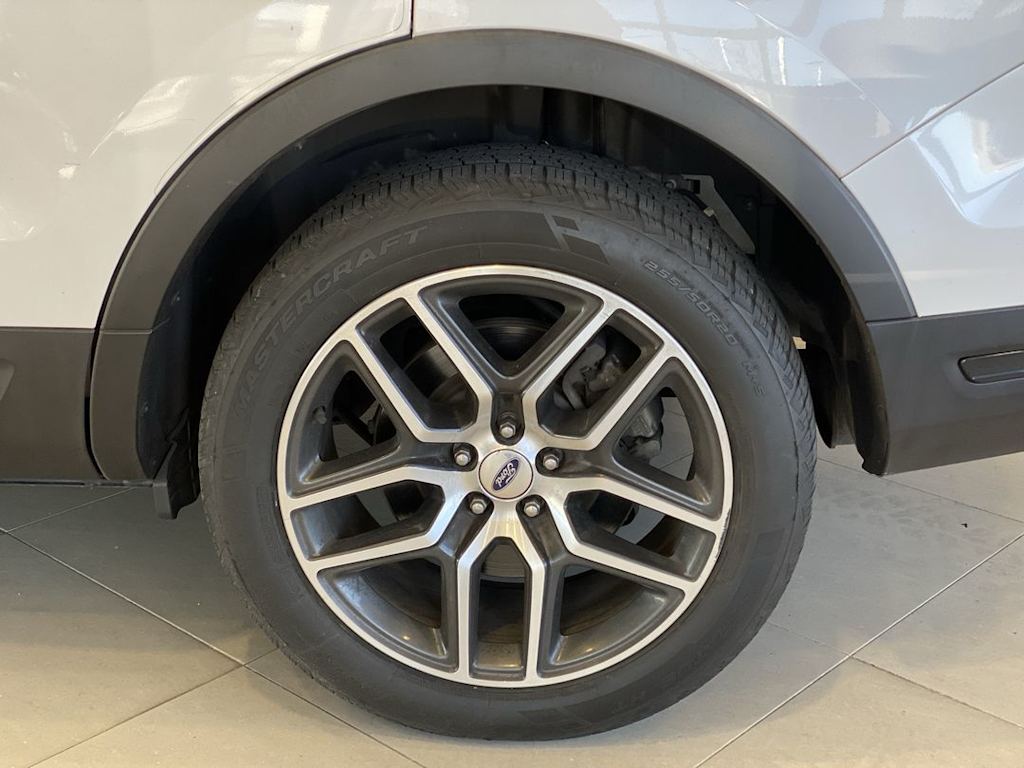 Thumbnail: 2018 Ford Explorer - 7