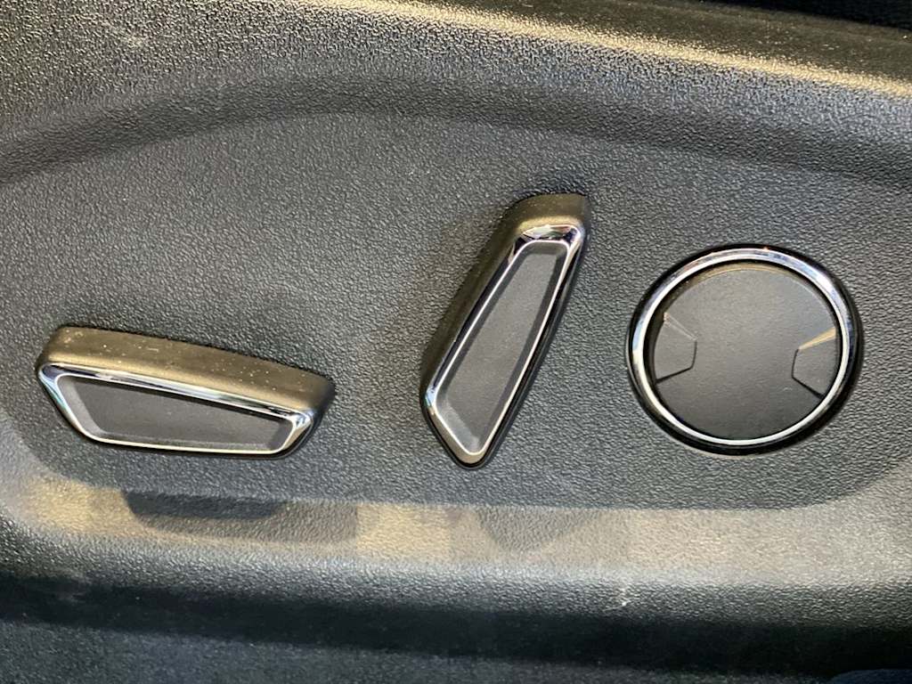 Thumbnail: 2018 Ford Explorer - 22