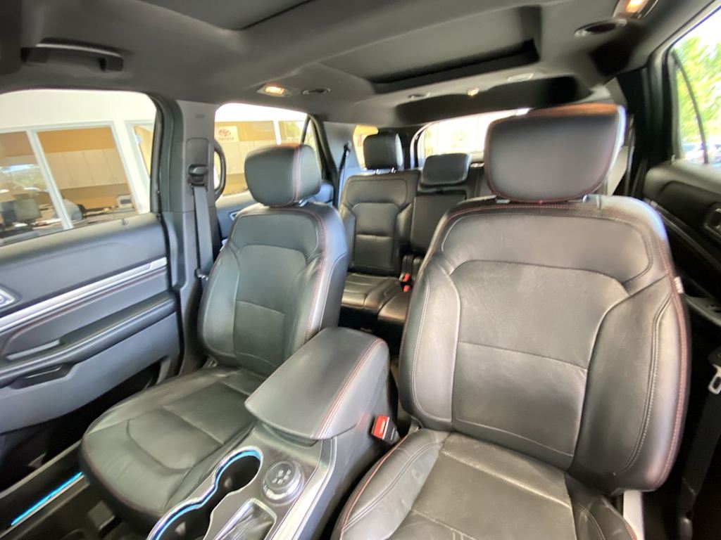 Thumbnail: 2016 Ford Explorer - 9