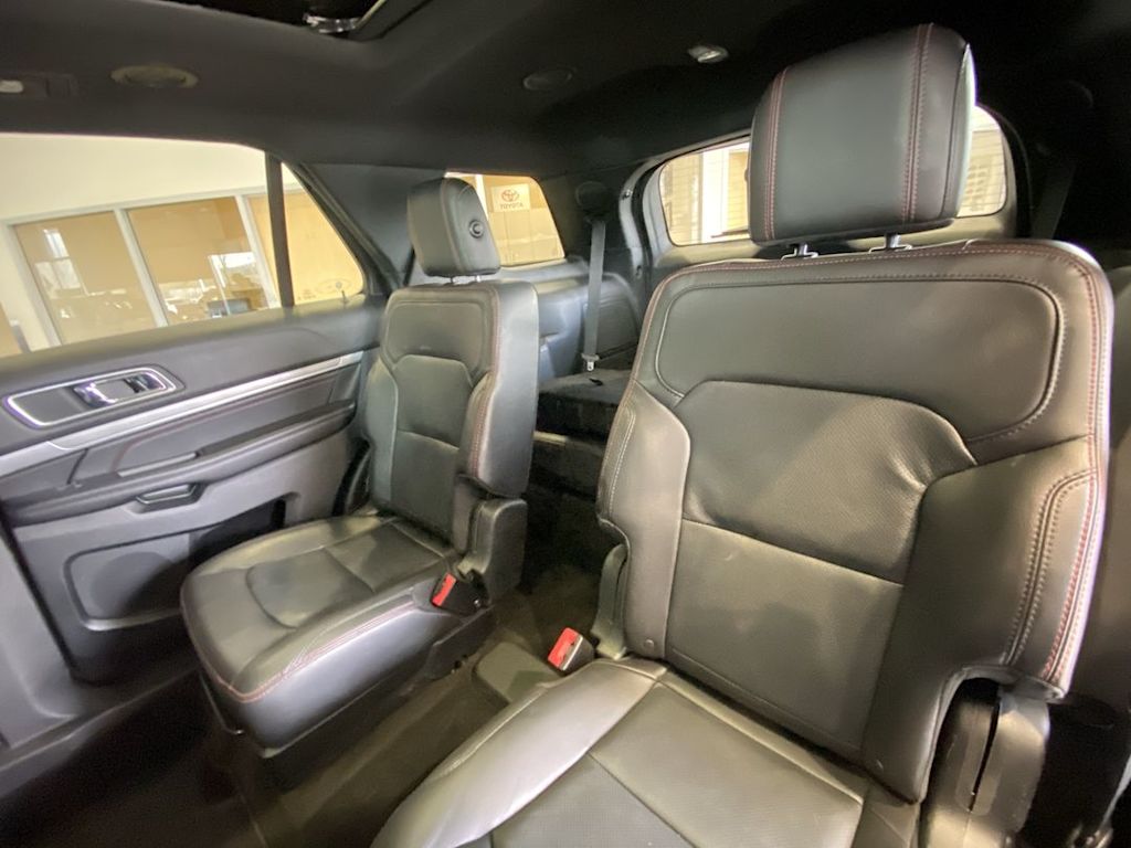 Thumbnail: 2018 Ford Explorer - 11