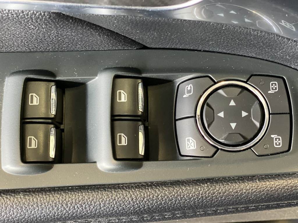 Thumbnail: 2018 Ford Explorer - 23