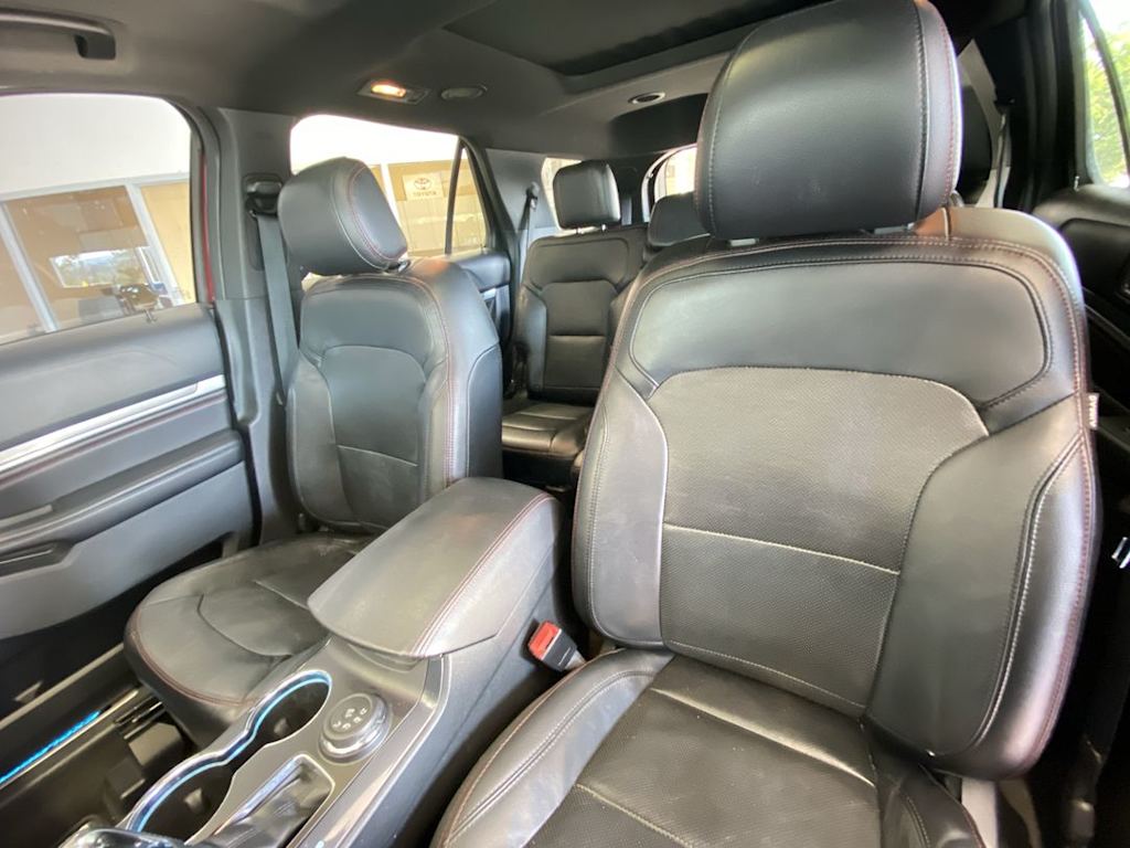 Thumbnail: 2016 Ford Explorer - 10