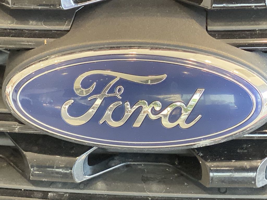 Thumbnail: 2016 Ford Explorer - 7
