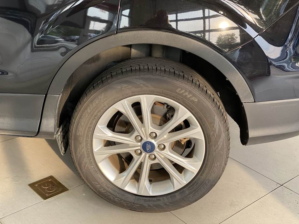 Thumbnail: 2019 Ford Escape - 8