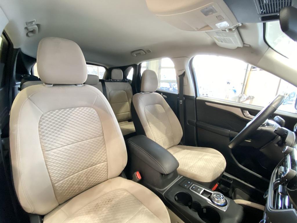 Thumbnail: 2021 Ford Escape - 10