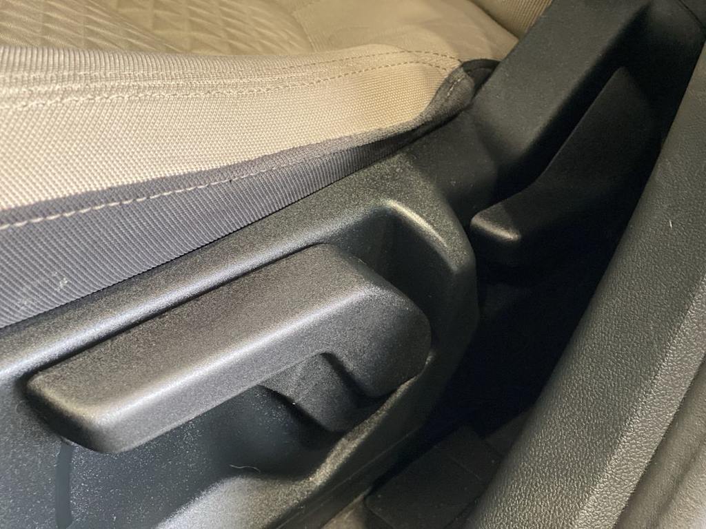 Thumbnail: 2021 Ford Escape - 22