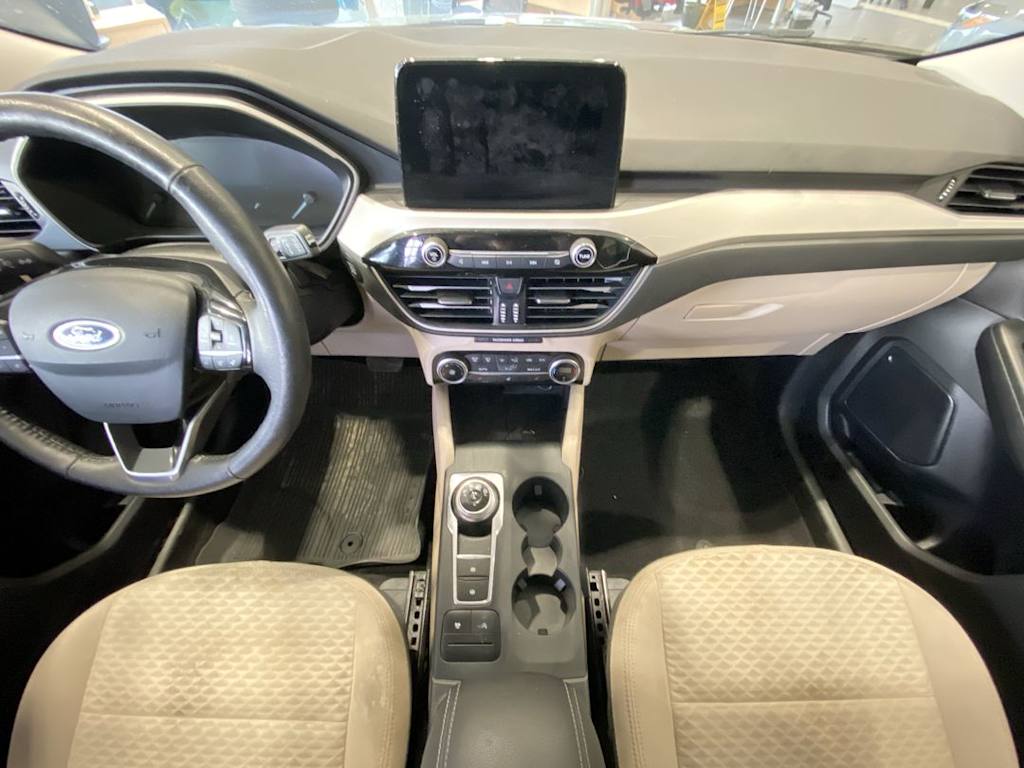 Thumbnail: 2021 Ford Escape - 8