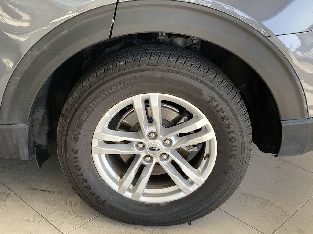 Thumbnail: 2021 Ford Explorer - 6