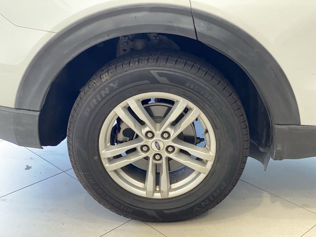 Thumbnail: 2020 Ford Explorer - 8