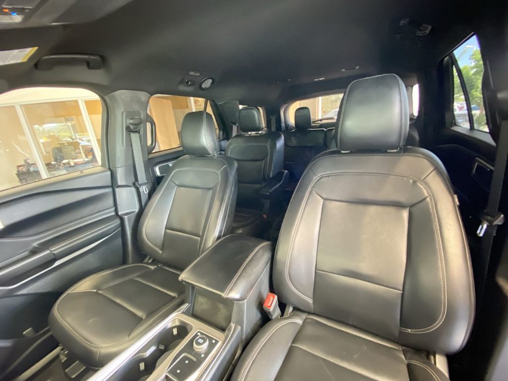Thumbnail: 2020 Ford Explorer - 10