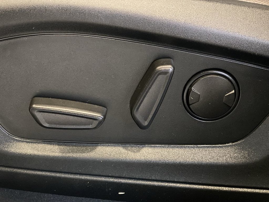 Thumbnail: 2020 Ford Explorer - 21