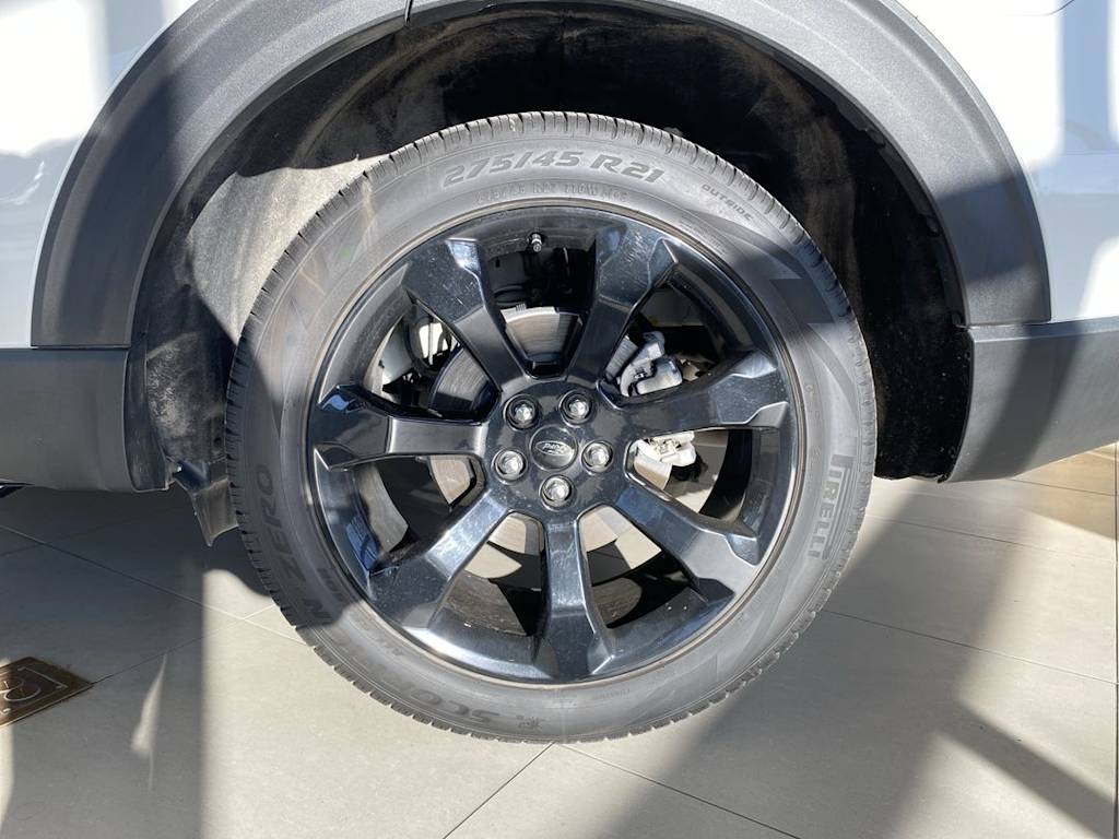 2023 Ford Explorer ST-Line 7
