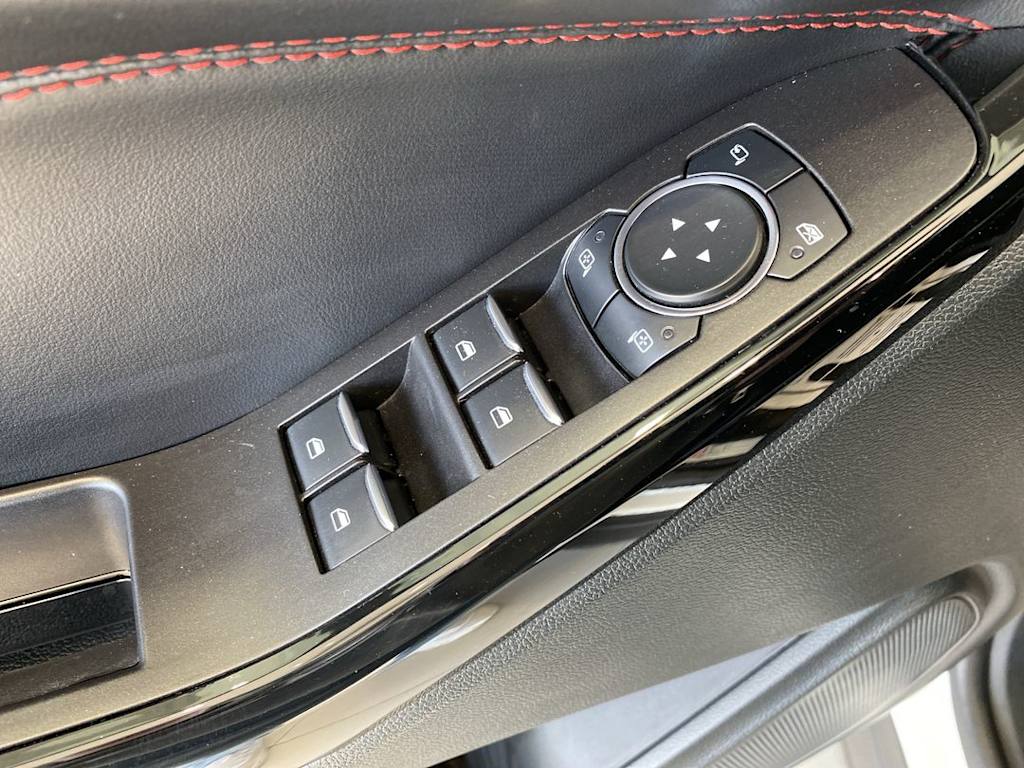 2023 Ford Explorer ST-Line 23