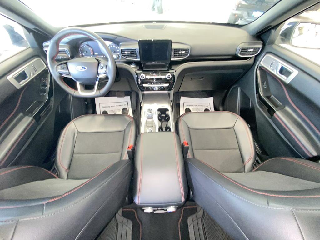 2023 Ford Explorer ST-Line 8