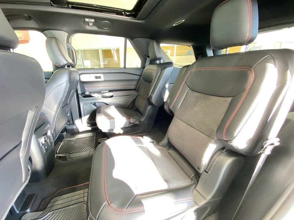 2023 Ford Explorer ST-Line 11