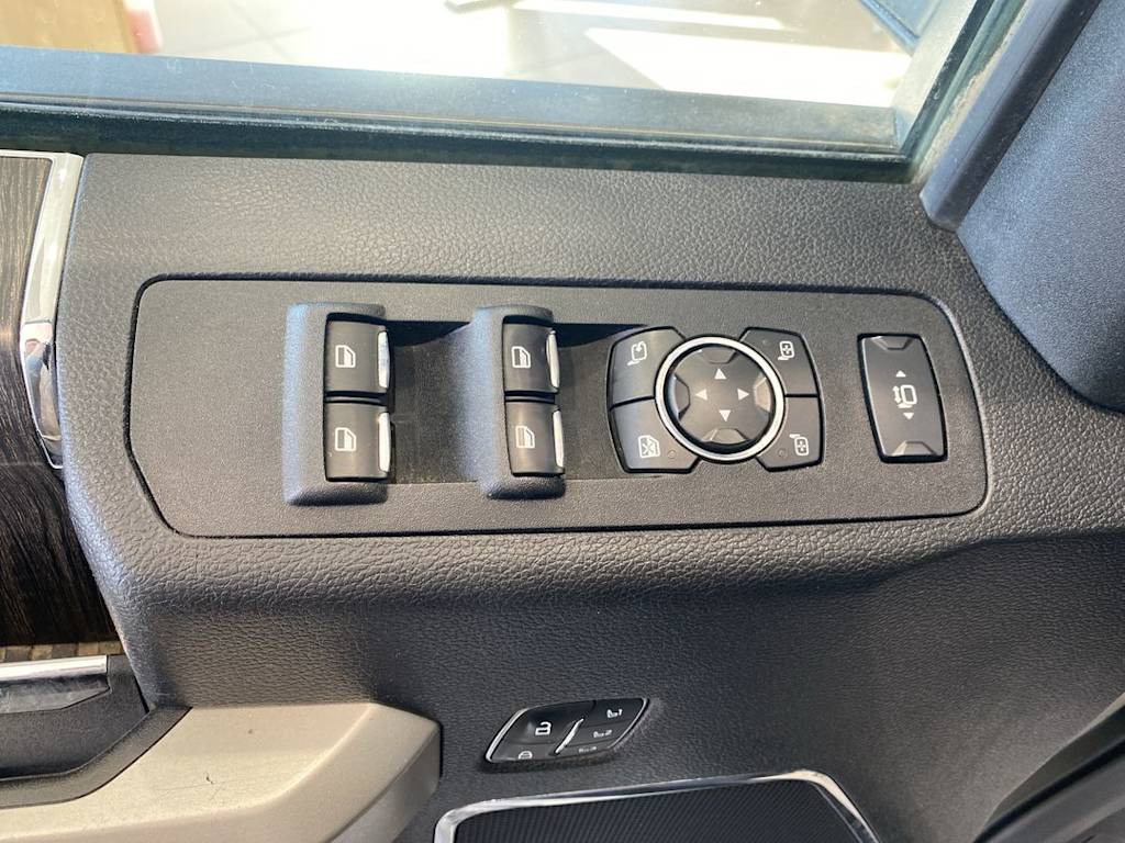 2020 Ford F-350 Lariat 22