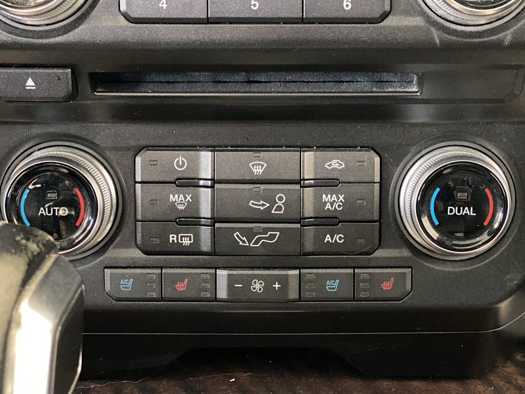 Thumbnail: 2015 Ford F-150 - 25