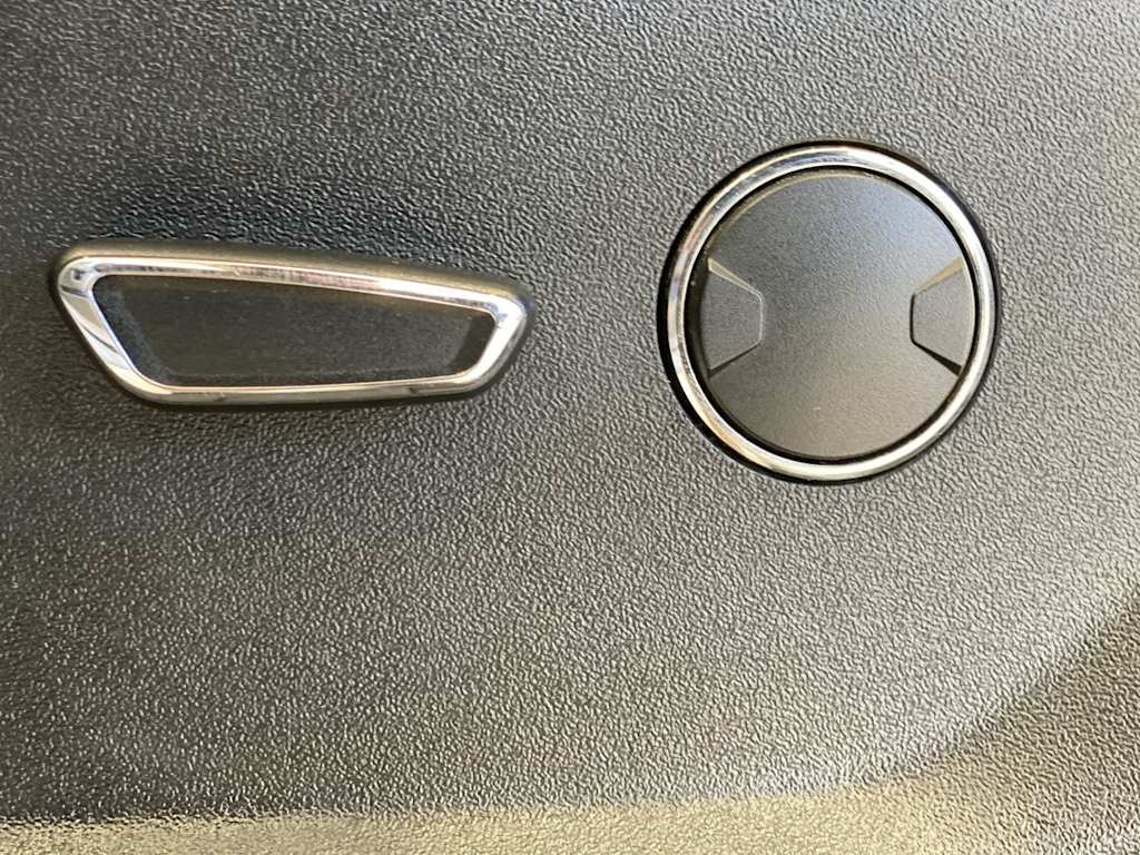 Thumbnail: 2016 Ford F-150 - 21