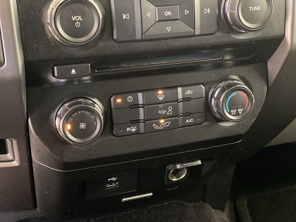 Thumbnail: 2016 Ford F-150 - 24