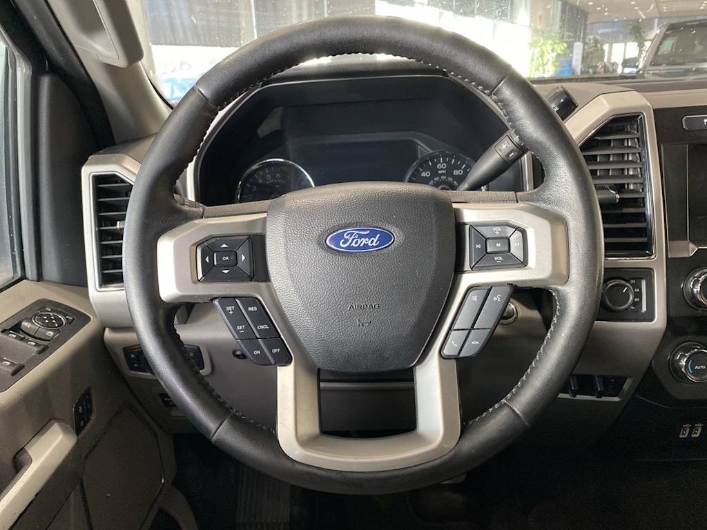 2020 Ford F-150 Lariat 2