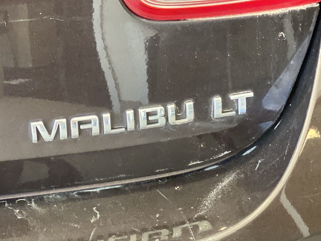 Thumbnail: 2015 Chevrolet Malibu - 21