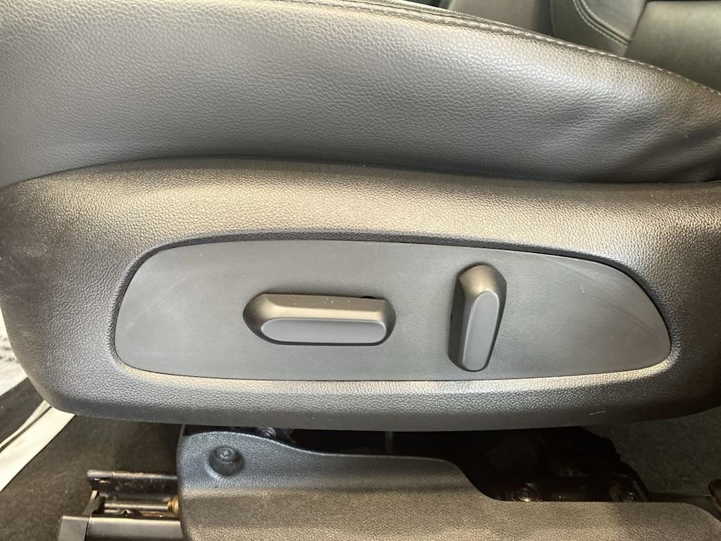 Thumbnail: 2017 Chevrolet Cruze - 23