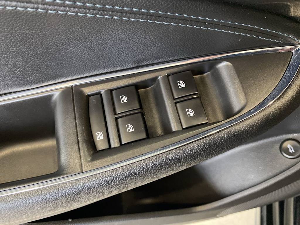 Thumbnail: 2016 Chevrolet Cruze - 20