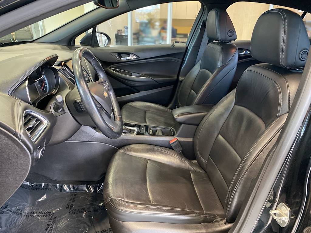 Thumbnail: 2016 Chevrolet Cruze - 9