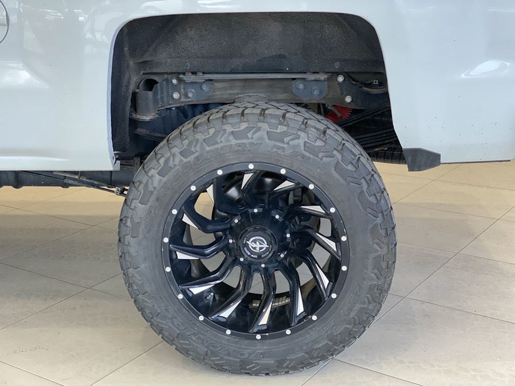 Thumbnail: 2018 Chevrolet Silverado 3500 - 8