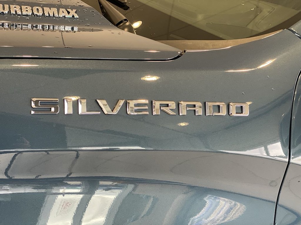 2024 Chevrolet Silverado 1500 LT 20