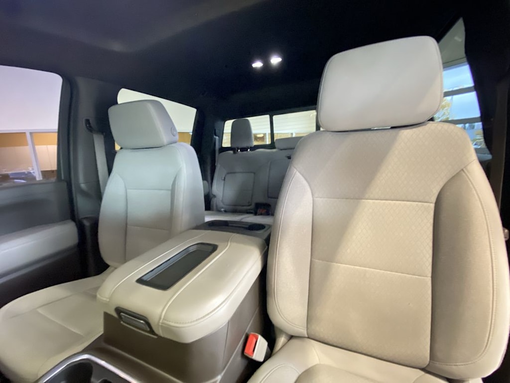 Thumbnail: 2020 Chevrolet Silverado 1500 - 20