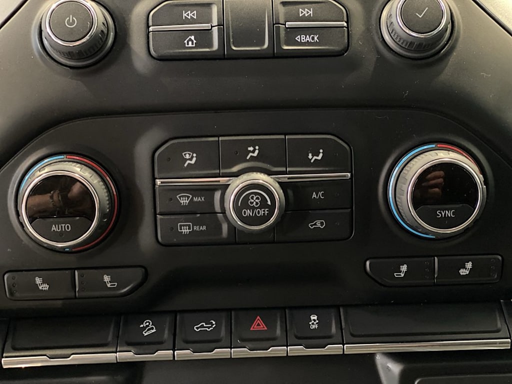 Thumbnail: 2021 Chevrolet Silverado 1500 - 23