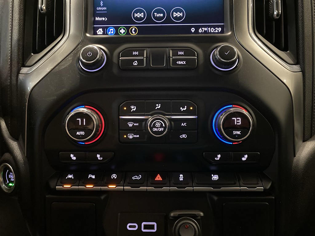 Thumbnail: 2019 Chevrolet Silverado 1500 - 23