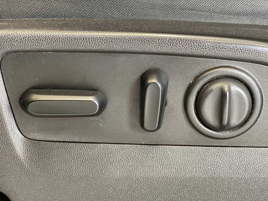 Thumbnail: 2019 Chevrolet Silverado 1500 - 20
