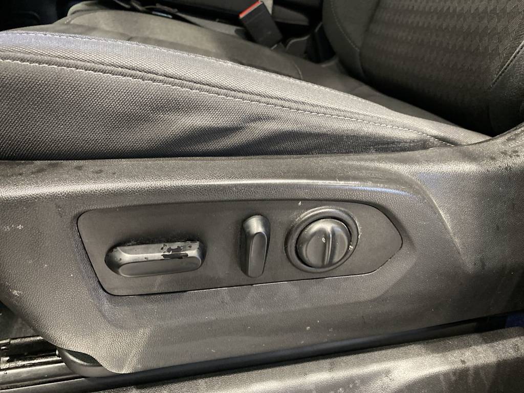 Thumbnail: 2021 Chevrolet Silverado 1500 - 19