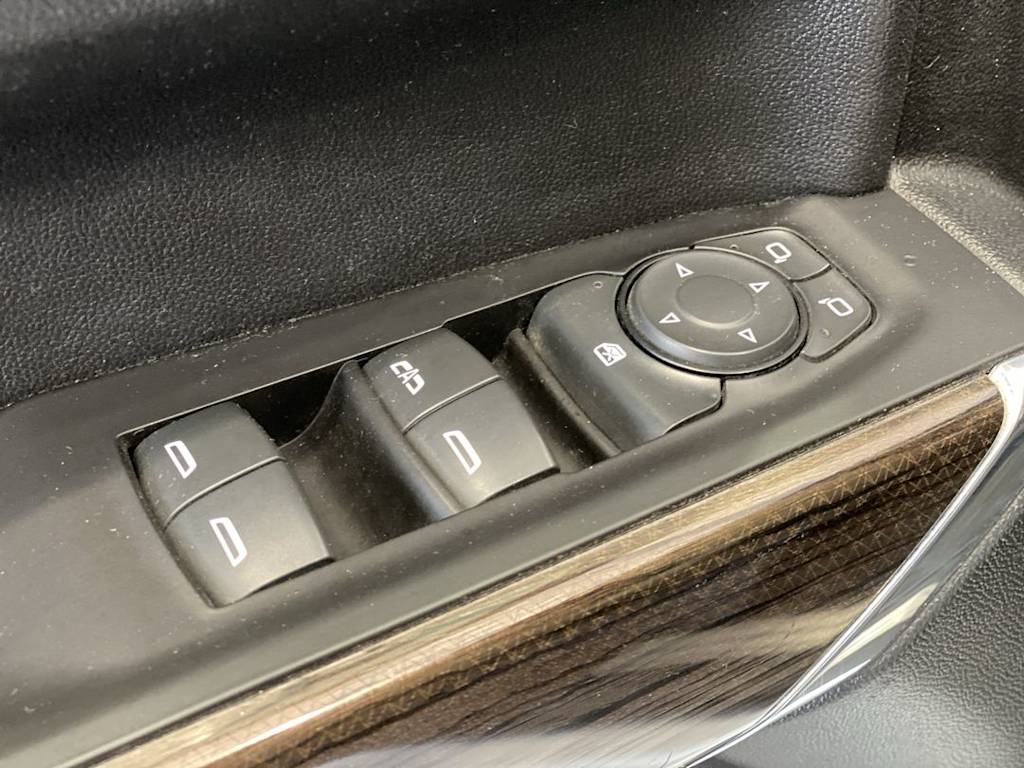 Thumbnail: 2020 Chevrolet Silverado 1500 - 22