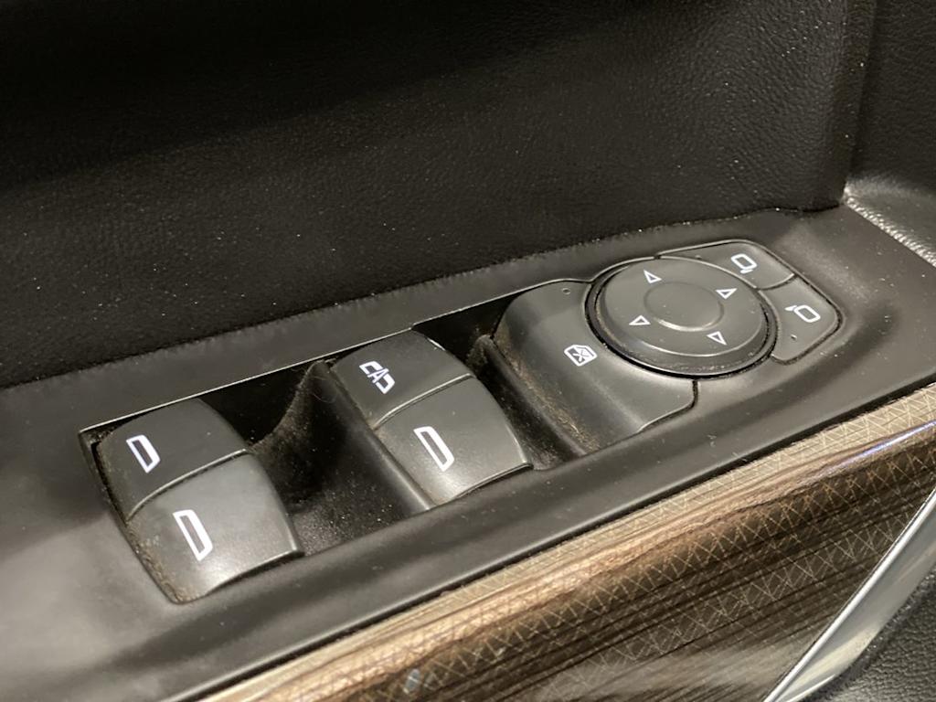 Thumbnail: 2020 Chevrolet Silverado 1500 - 21