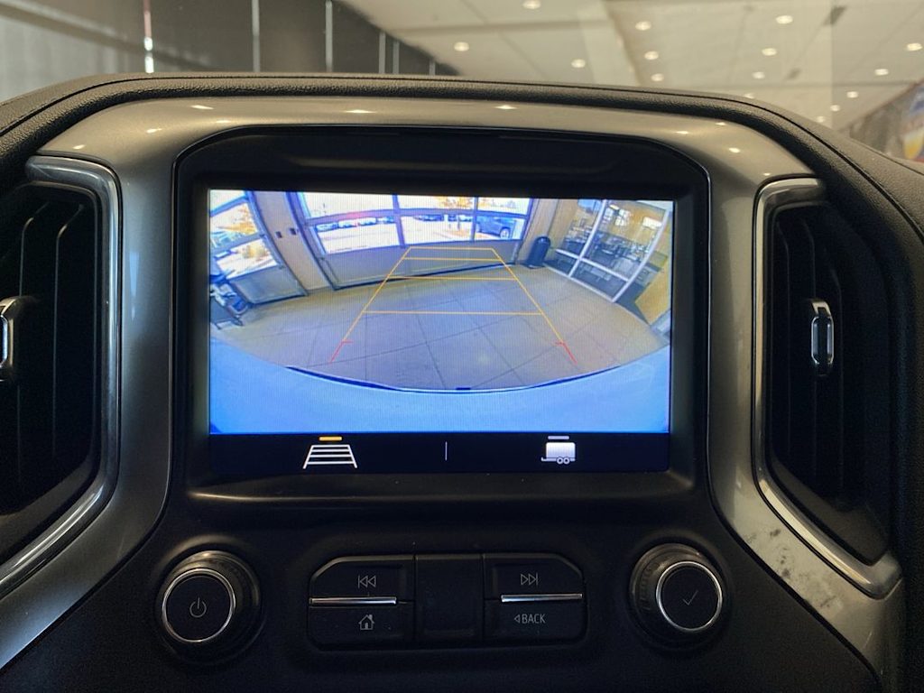 Thumbnail: 2020 Chevrolet Silverado 1500 - 23