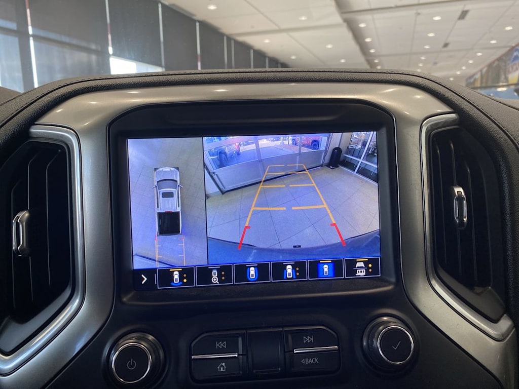 Thumbnail: 2020 Chevrolet Silverado 1500 - 21