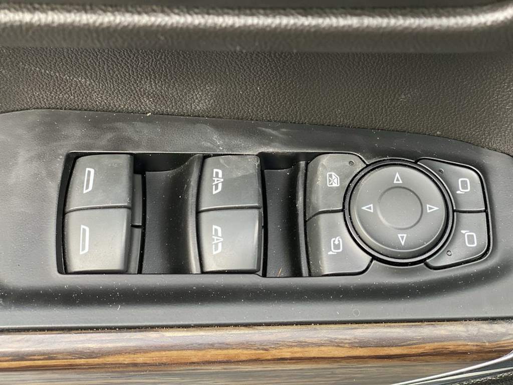 Thumbnail: 2019 Chevrolet Silverado 1500 - 23