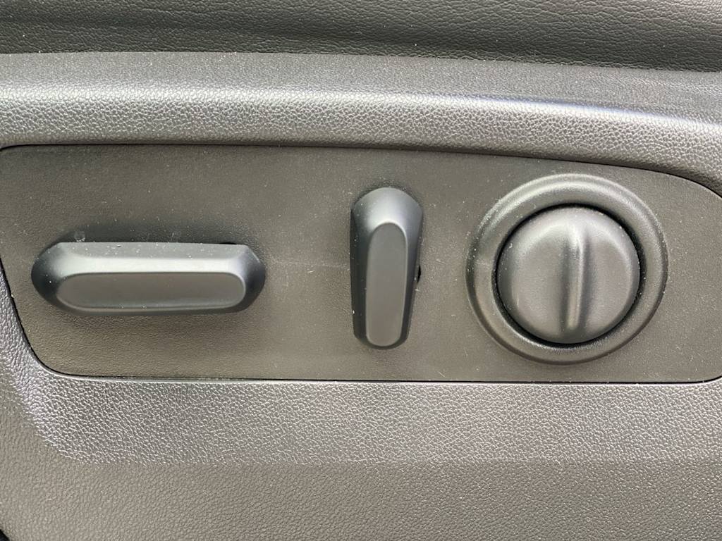 Thumbnail: 2019 Chevrolet Silverado 1500 - 22